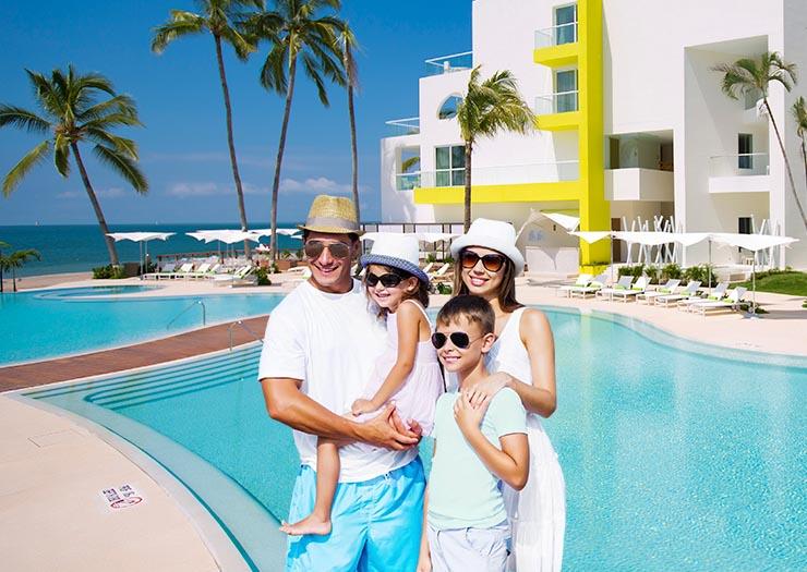 ¡EL INVIERNO SE DISFRUTA MÁS VIAJANDO! Krystal® Puerto Vallarta ¡EL INVIERNO SE DISFRUTA MÁS VIAJANDO! Krystal® Puerto Vallarta
