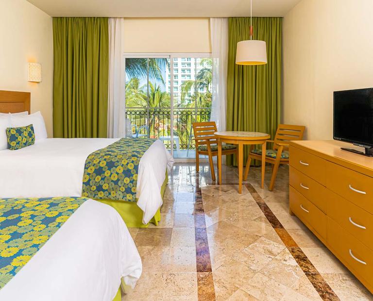 De Lujo con Vista a la Montaña Krystal® Puerto Vallarta De Lujo con Vista a la Montaña Krystal® Puerto Vallarta